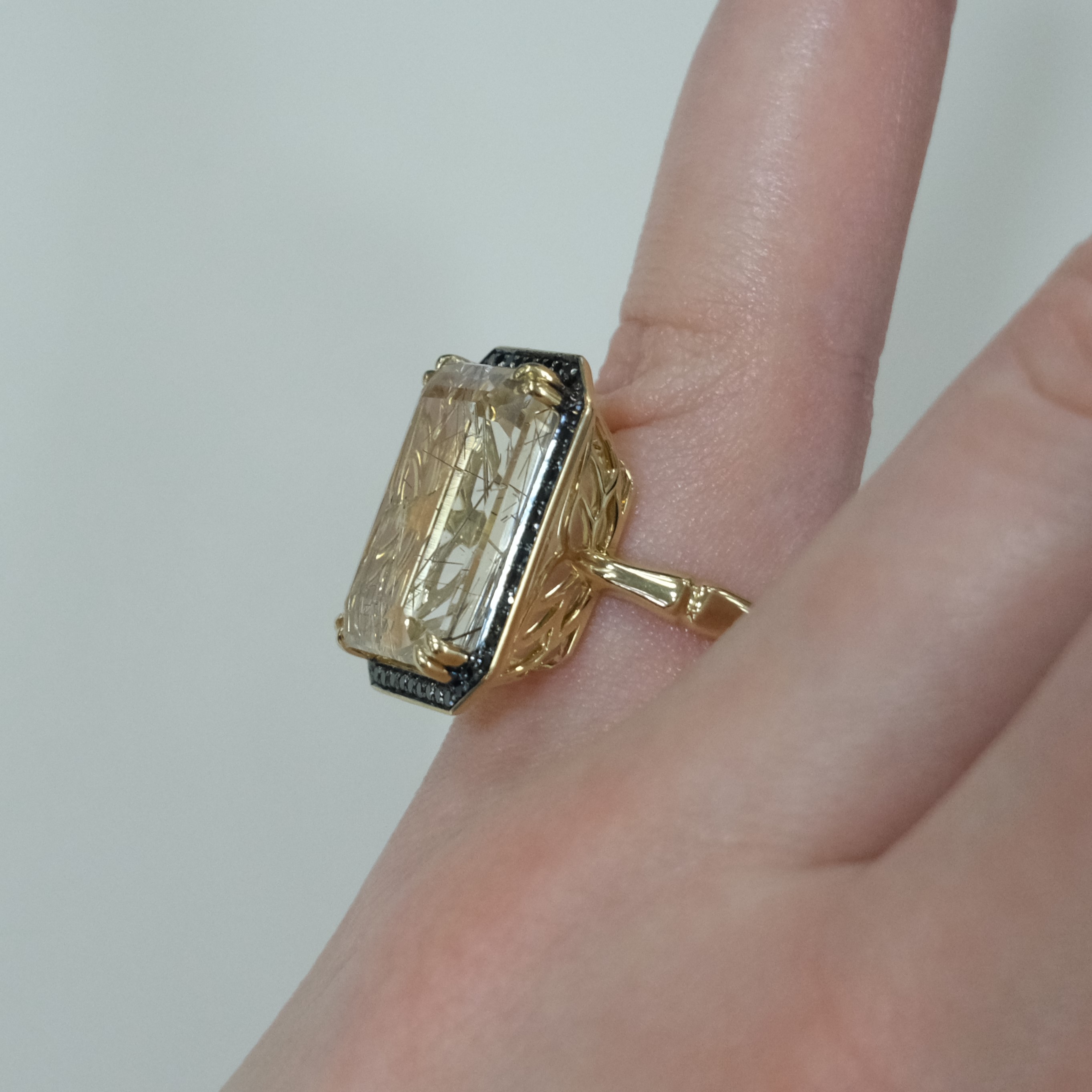 10319-000637 Кольцо (Au 585)